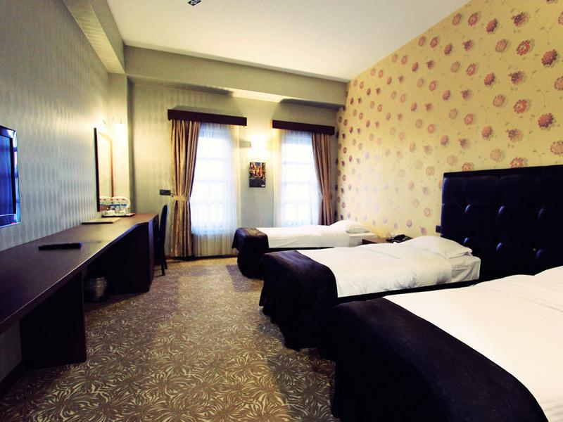 Highway Otel Elmalık Екстериор снимка