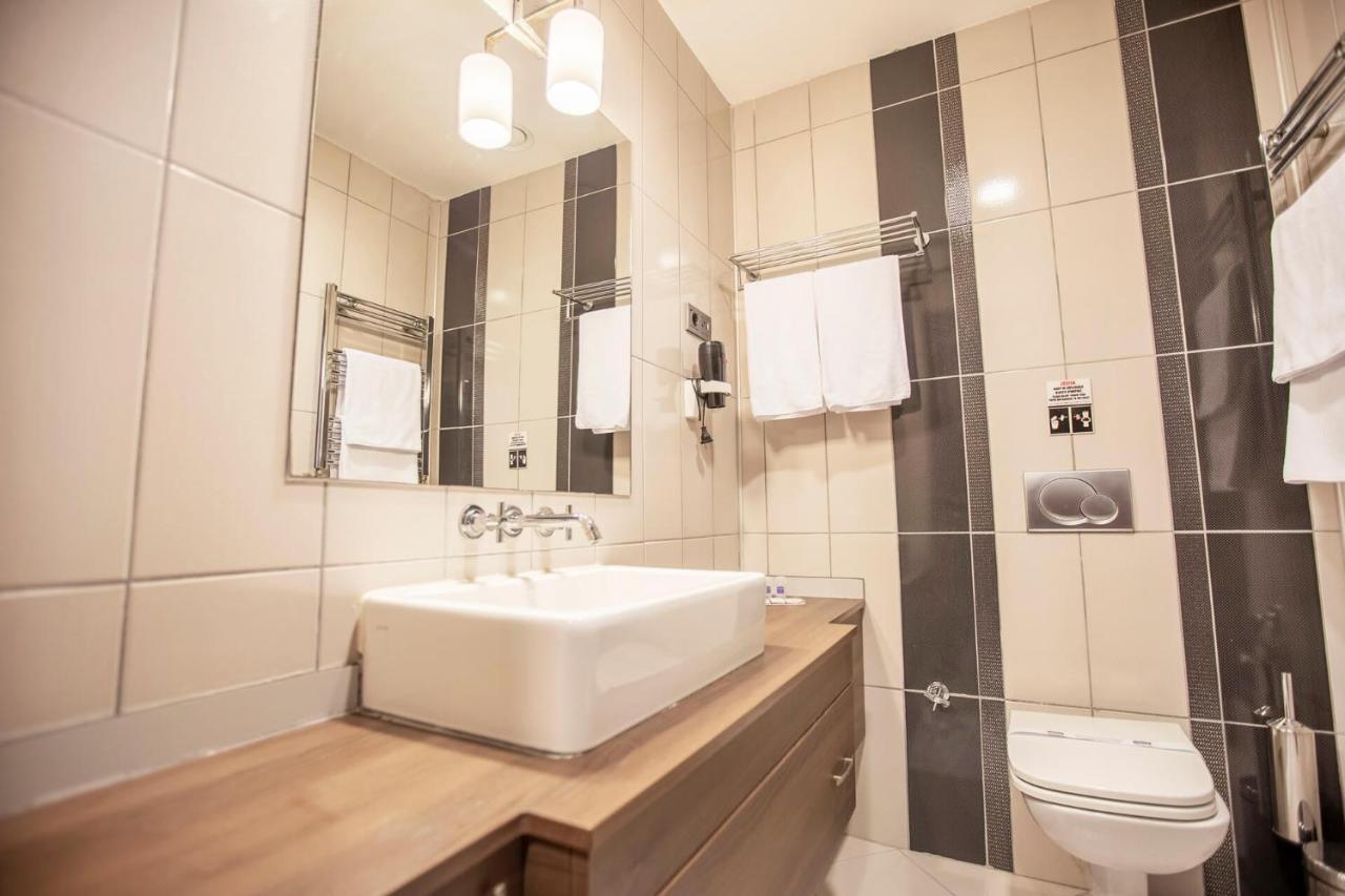 Highway Otel Elmalık Екстериор снимка