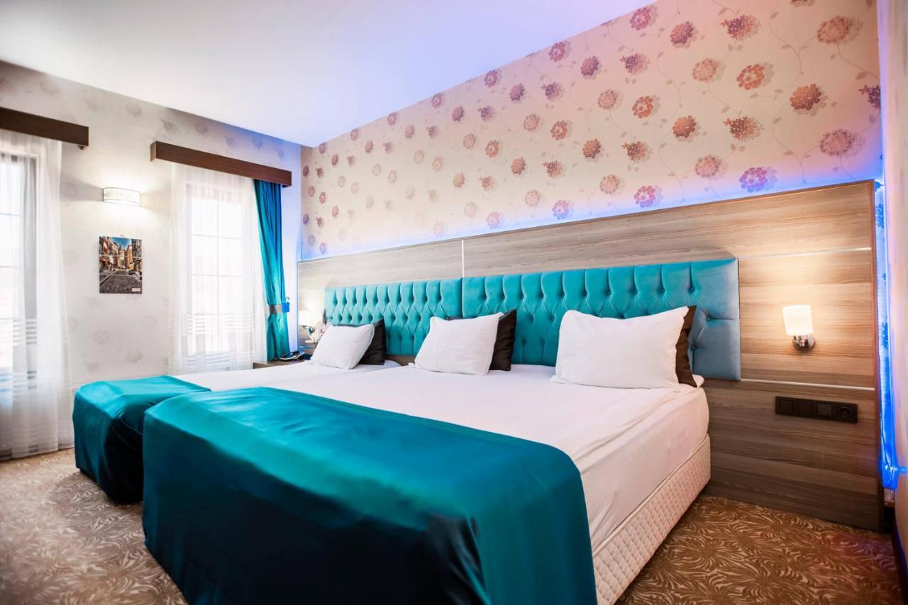 Highway Otel Elmalık Екстериор снимка