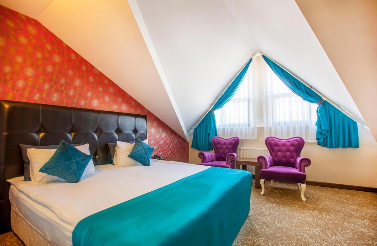 Highway Otel Elmalık Екстериор снимка