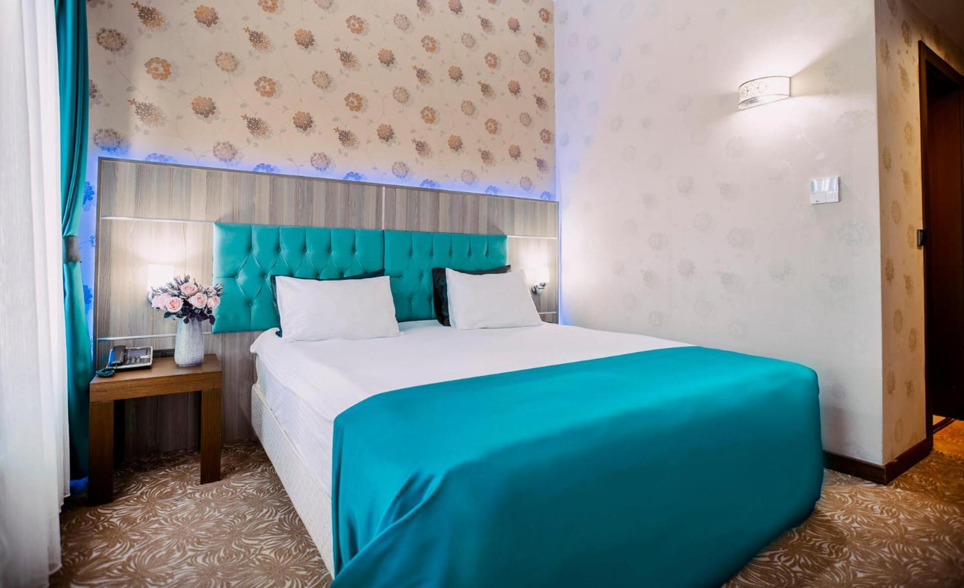 Highway Otel Elmalık Екстериор снимка