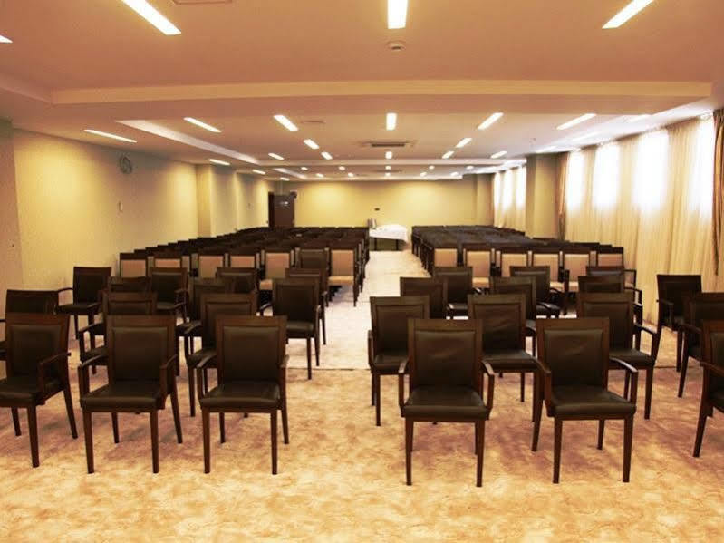 Highway Otel Elmalık Екстериор снимка